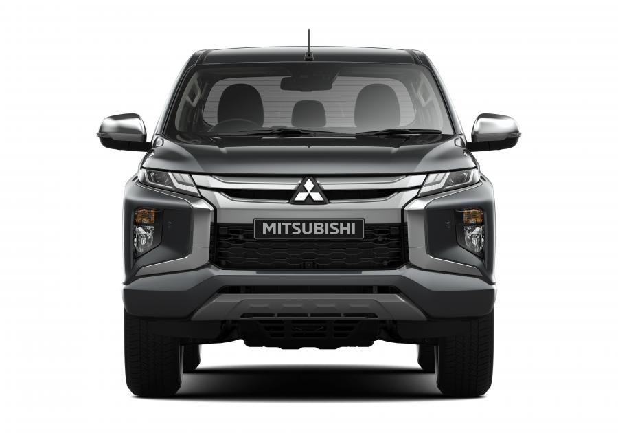  Mitsubishi Triton Double Cab 2018 года  (TH) (фото 15 из 28)